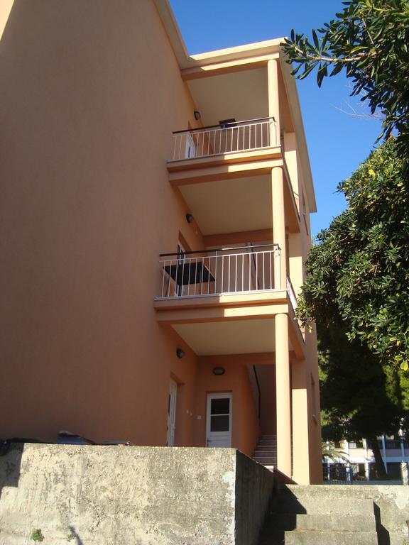 Apartments Roncevic #Joko# Градац Номер фото